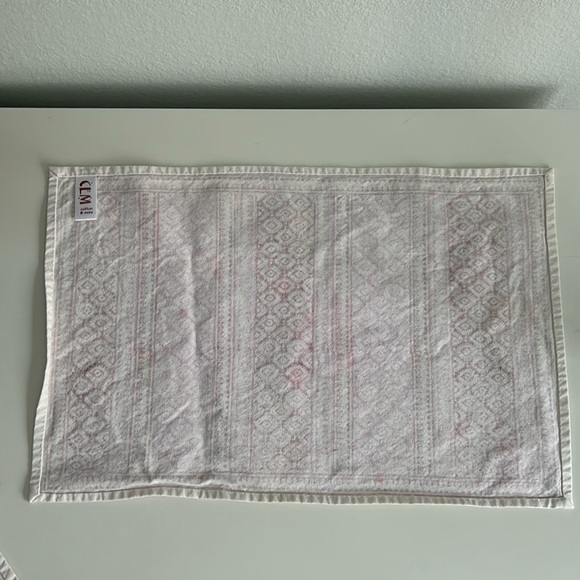 Anthropologie Place Mats Set of 4 - Picture 6 of 11